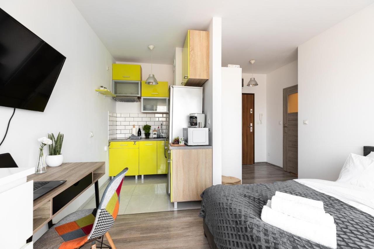 P&O Serviced Apartments - Dionizosa Varsóvia Exterior foto